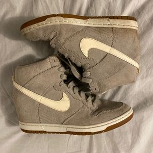 Nike Dunk Sky Hi Pale Grey